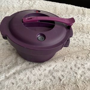Tupperware Microwave Pressure Cooker